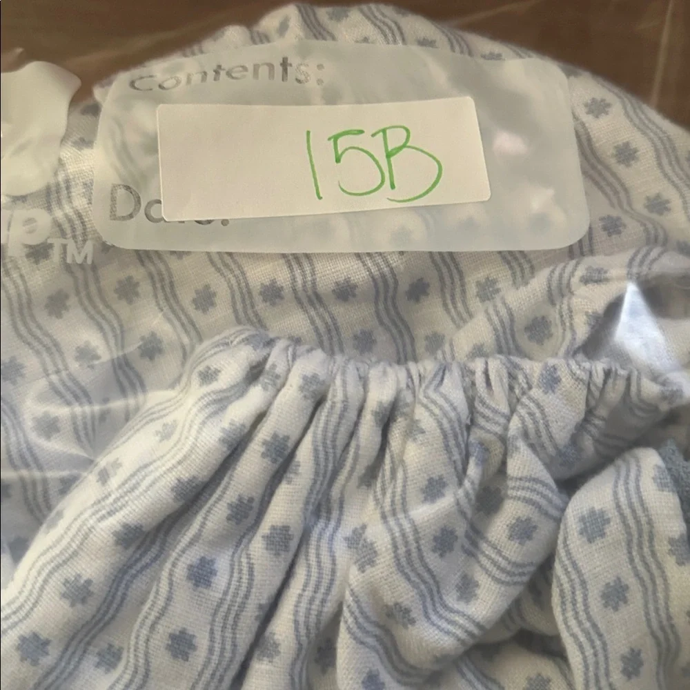 Reformation blue white Puff Sleeve Patterned lined Top square neckline size 0